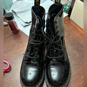 Doc martens the original 11821 size 7 black patent leather boots moto combat